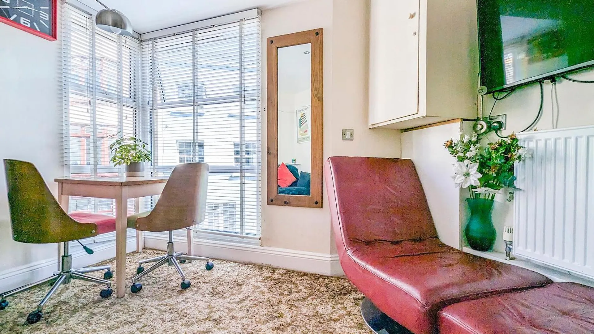 Little Western 2 - By Brighton Holiday Lets Apartment